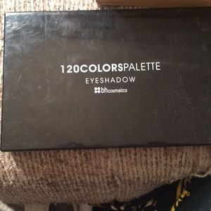 BH 120 eyeshadow palette